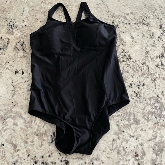 Torrid Black Mesh Inset Keyhole Back Wireless One-Piece Swimsuit 2X - Picture 3 of 16